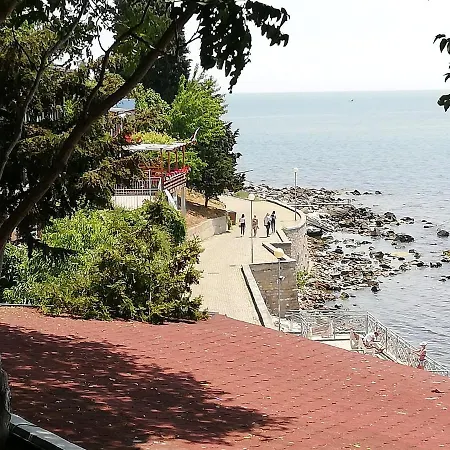 Lejlighed Debbies 2 Bed With Pool And Garden Views *