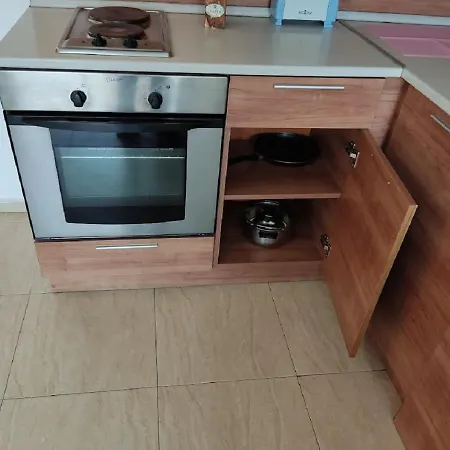 Debbies 2 Bed With Pool And Garden Views 公寓 阳光海滩